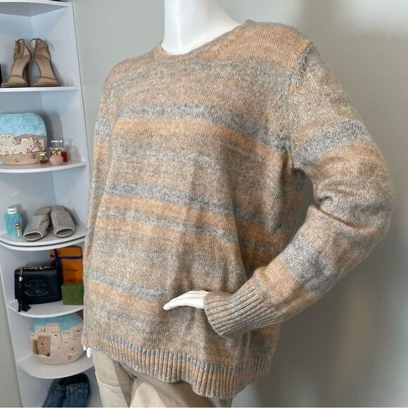 6397- Wool Blend Gray and Tan Crewneck Sweater Size Medium - Picture 3 of 8
